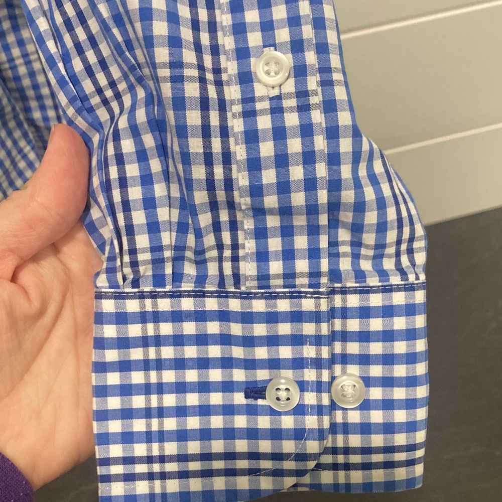 Izod Men's Blue and White Plaid Shirt - Picture 6 of 6